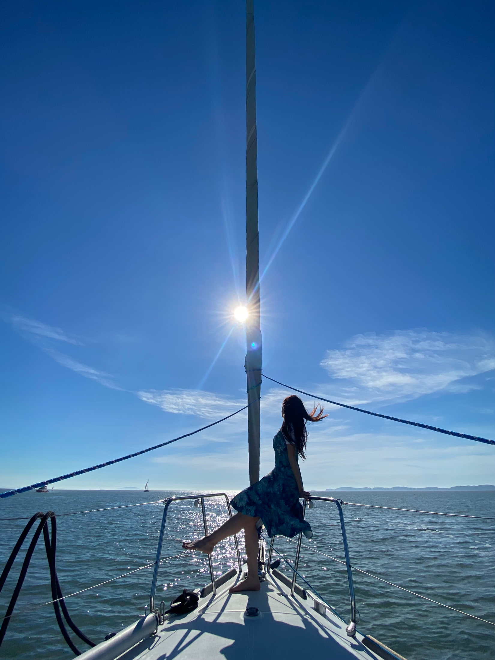 제부도 요트 데크에서 세로 구도로 담은 선상 사진