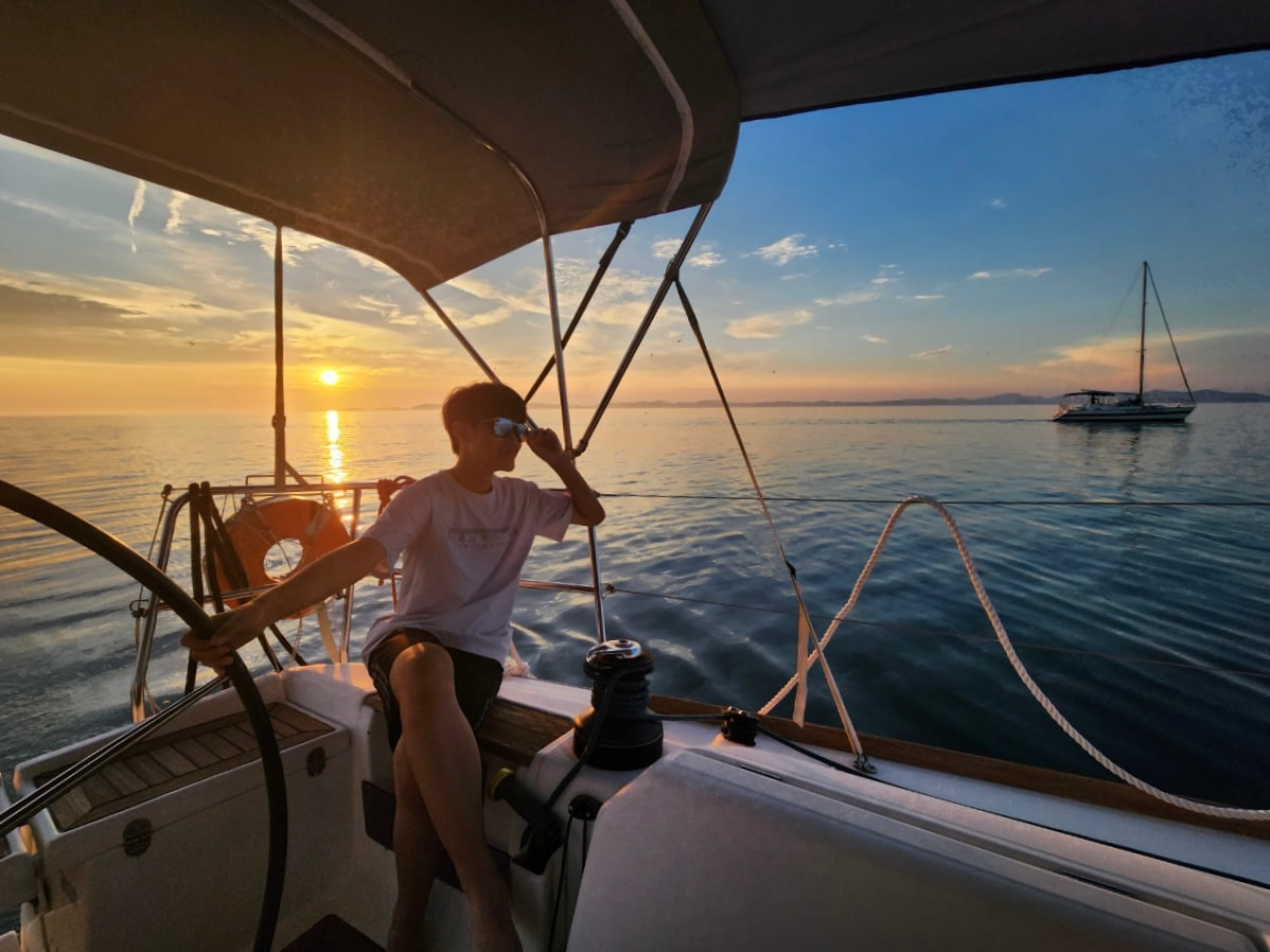 제부도 요트 위 분위기를 가까이서 담은 선상 사진